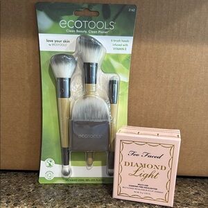 EcoTools Makeup Brush Set - with Too Faced Diamond Light Fire Highlighter